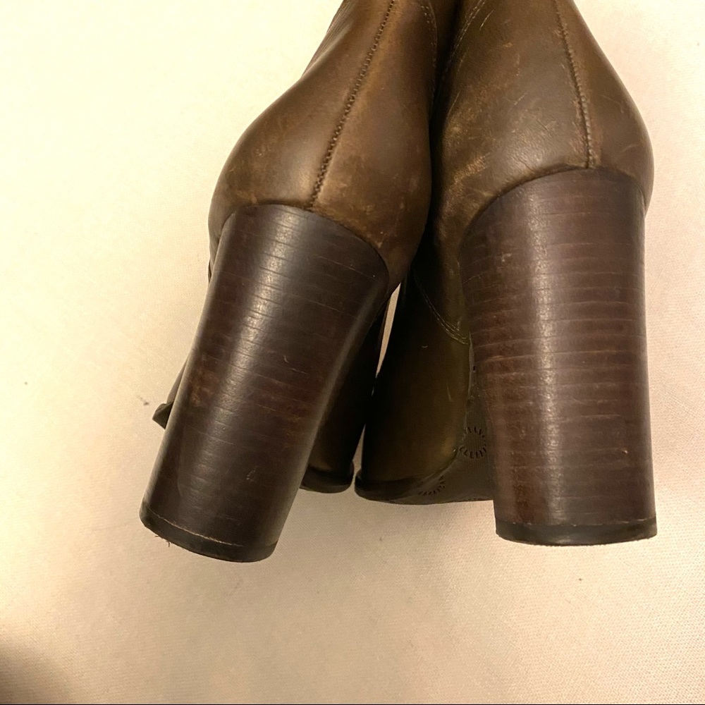UGG Dolores Boots - Picture 12 of 14